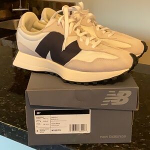 NEW BALANCE 327 SEA SALT & BLACK